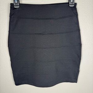 Basic House Womens Small Black Skirt Elastic Waist Pull On Bandage Textured Mini